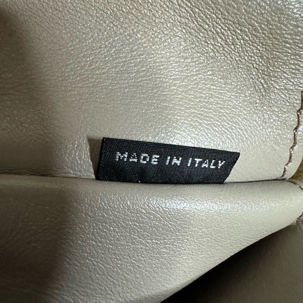 💯Authentic Prada Two-way Tote Bag🍀 - Picture 15 of 17
